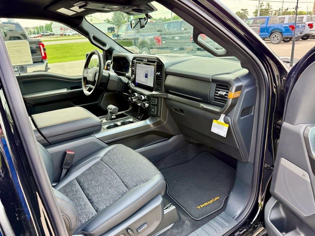 new 2025 Ford F-150 car, priced at $66,295