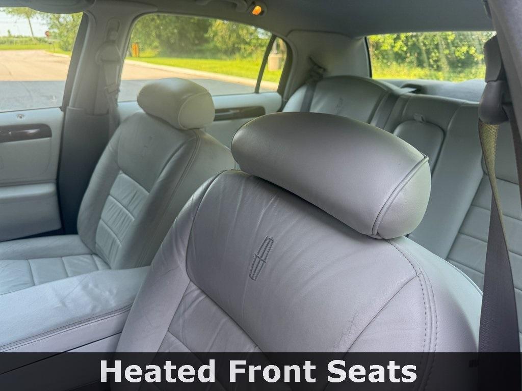 used 1999 Lincoln Town Car car, priced at $5,933