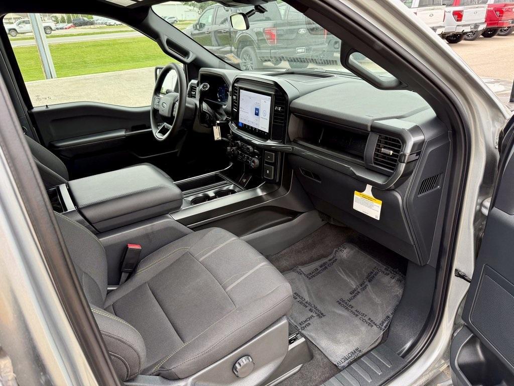 new 2025 Ford F-150 car, priced at $47,645