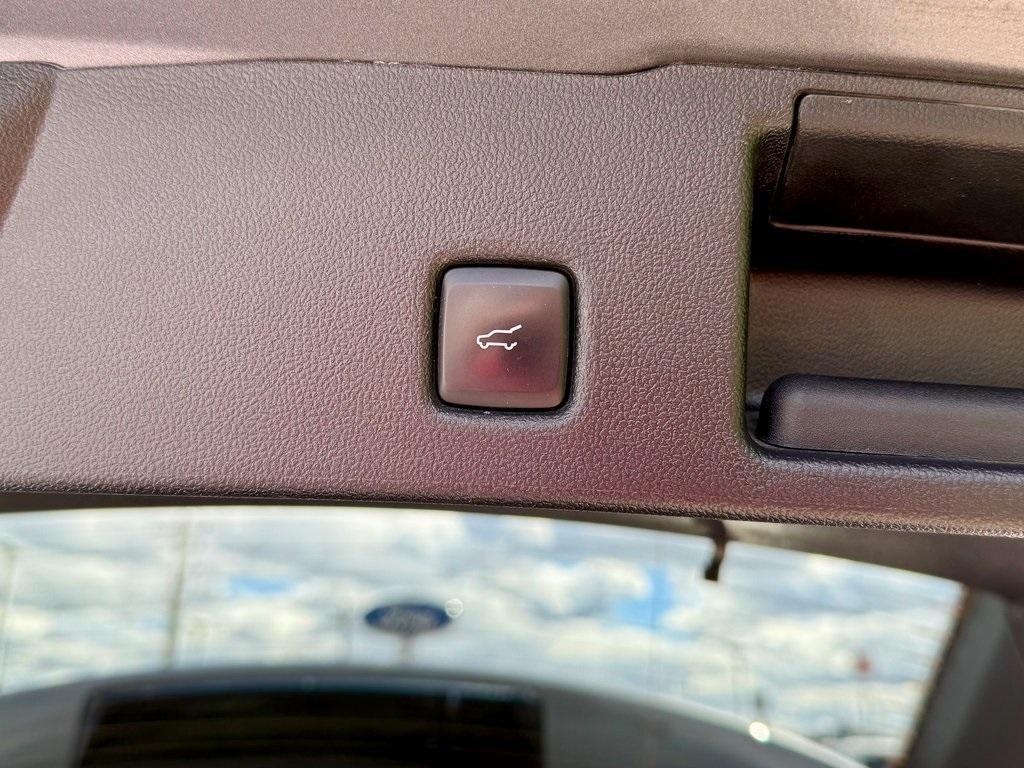 used 2022 Ford Escape car, priced at $26,716