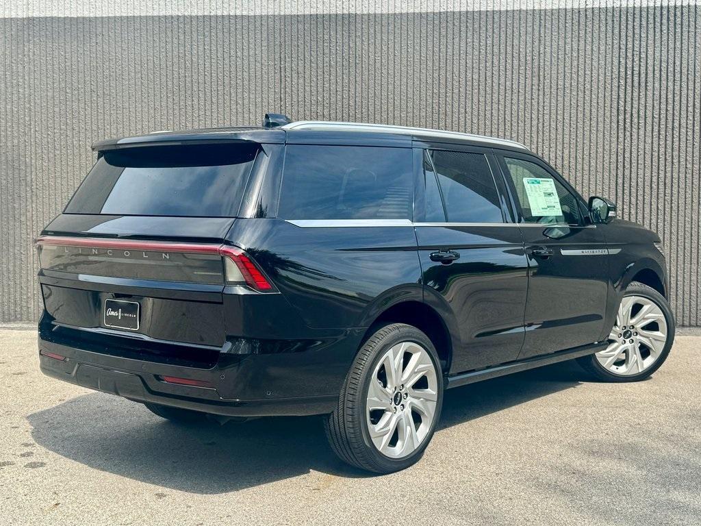 new 2025 Lincoln Navigator car, priced at $102,391