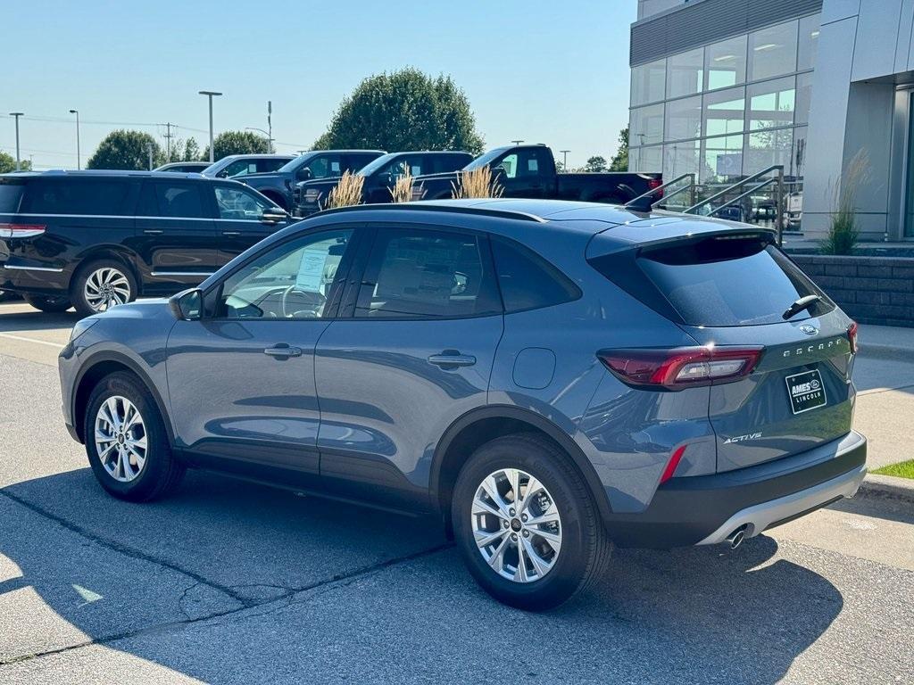 new 2025 Ford Escape car, priced at $27,271