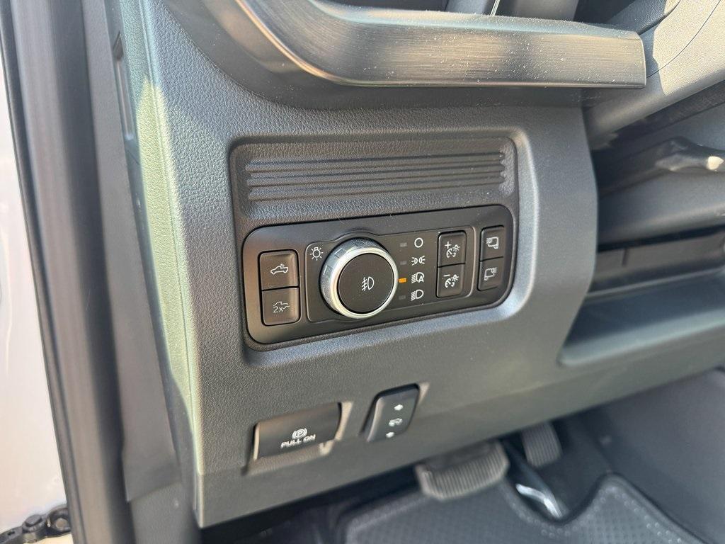 new 2025 Ford F-350 car, priced at $84,998