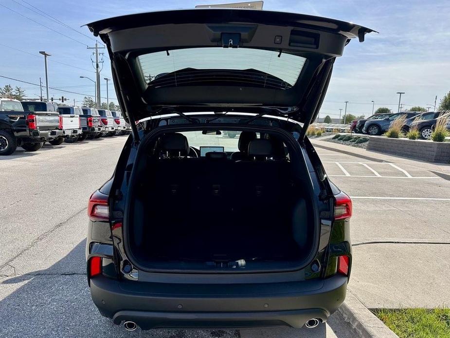 new 2025 Ford Escape car, priced at $35,298