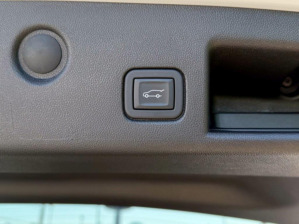 used 2024 Chevrolet Equinox car