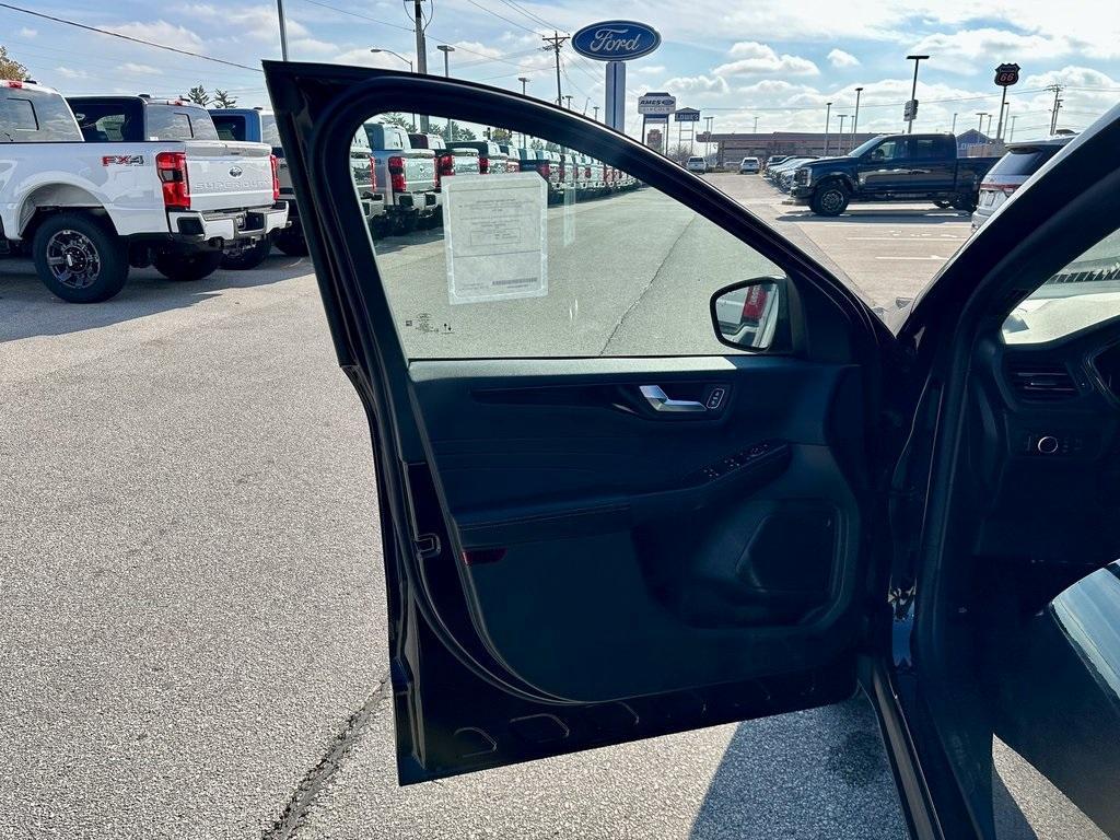 new 2025 Ford Escape car, priced at $35,337