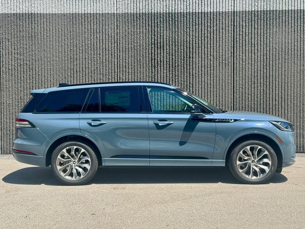 new 2025 Lincoln Aviator car, priced at $66,526