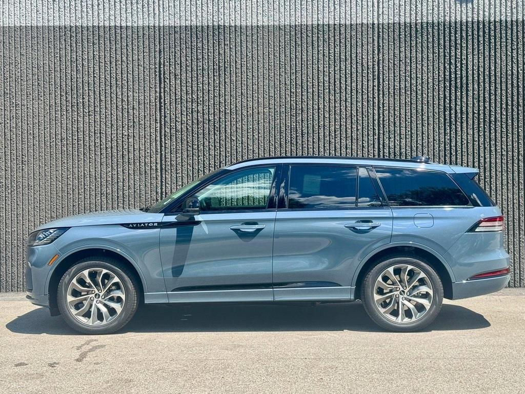 new 2025 Lincoln Aviator car, priced at $66,526
