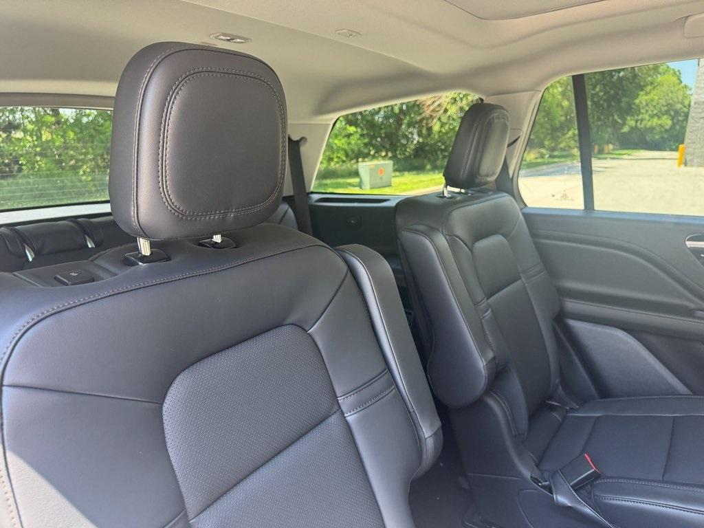 new 2025 Lincoln Aviator car, priced at $66,526