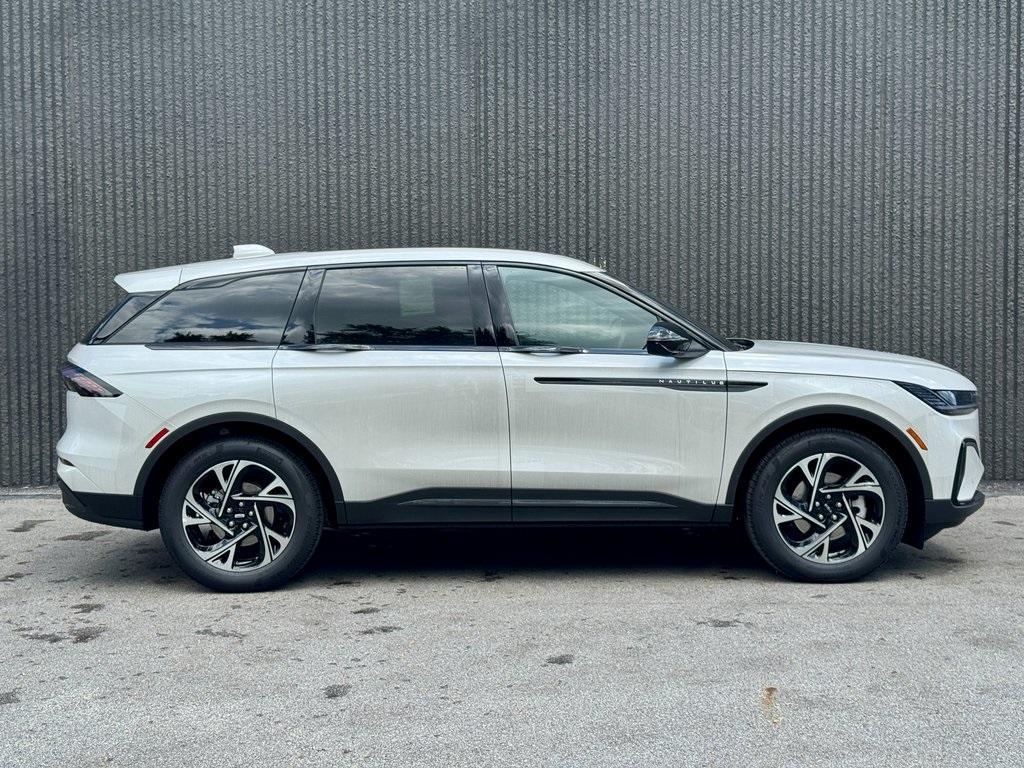 new 2025 Lincoln Nautilus car, priced at $62,998