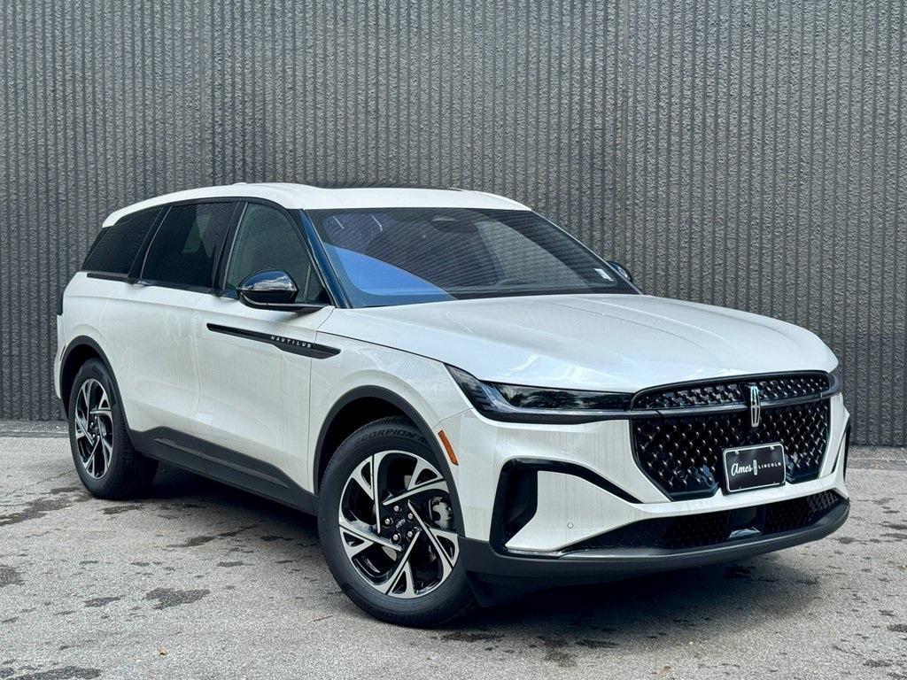 new 2025 Lincoln Nautilus car, priced at $62,998