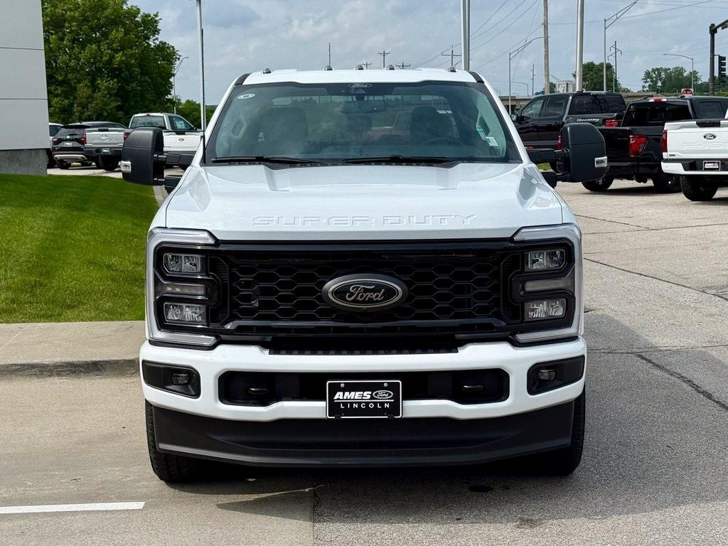 new 2025 Ford F-350 car, priced at $75,919