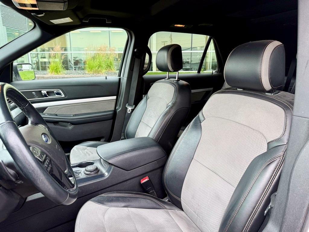 used 2017 Ford Explorer car