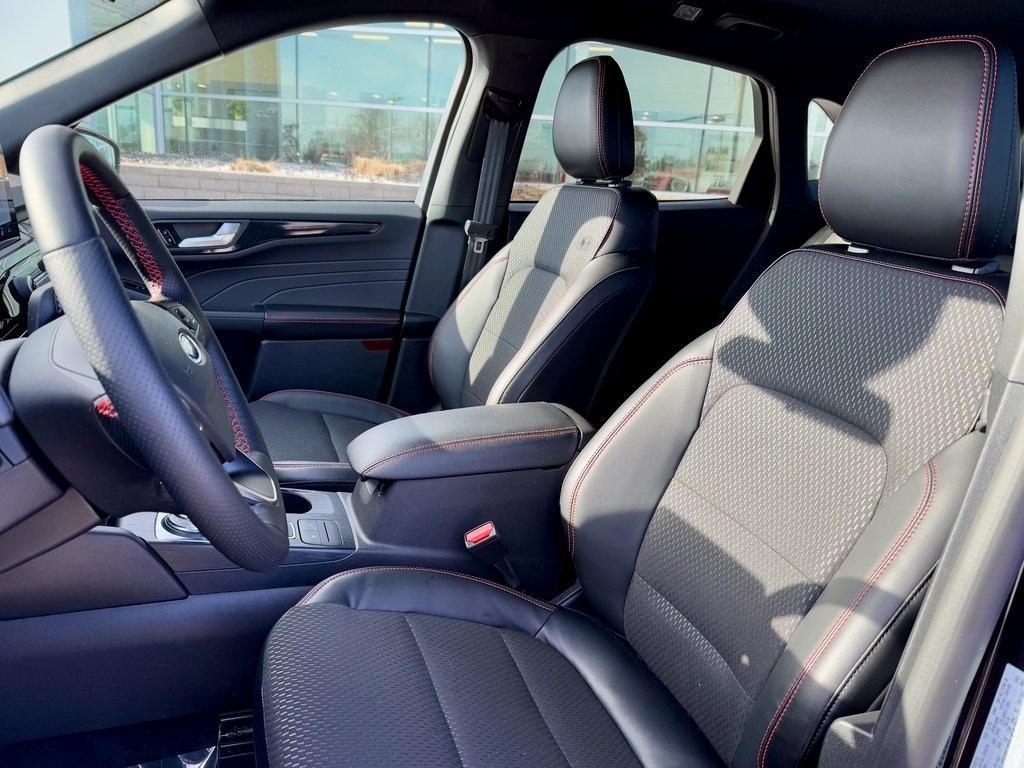 new 2025 Ford Escape car, priced at $30,498