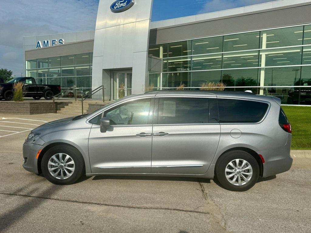 used 2017 Chrysler Pacifica car, priced at $16,468