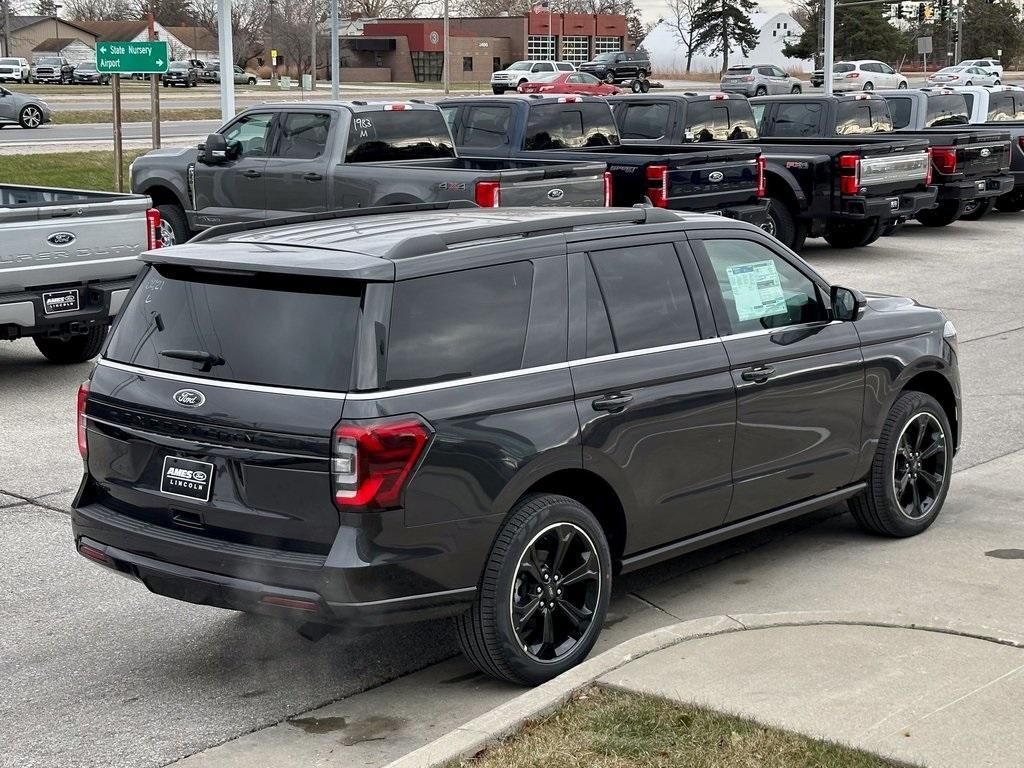 new 2024 Ford Expedition car, priced at $70,962