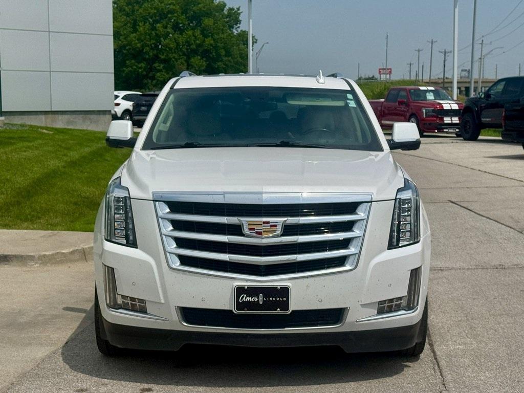 used 2019 Cadillac Escalade ESV car, priced at $35,968