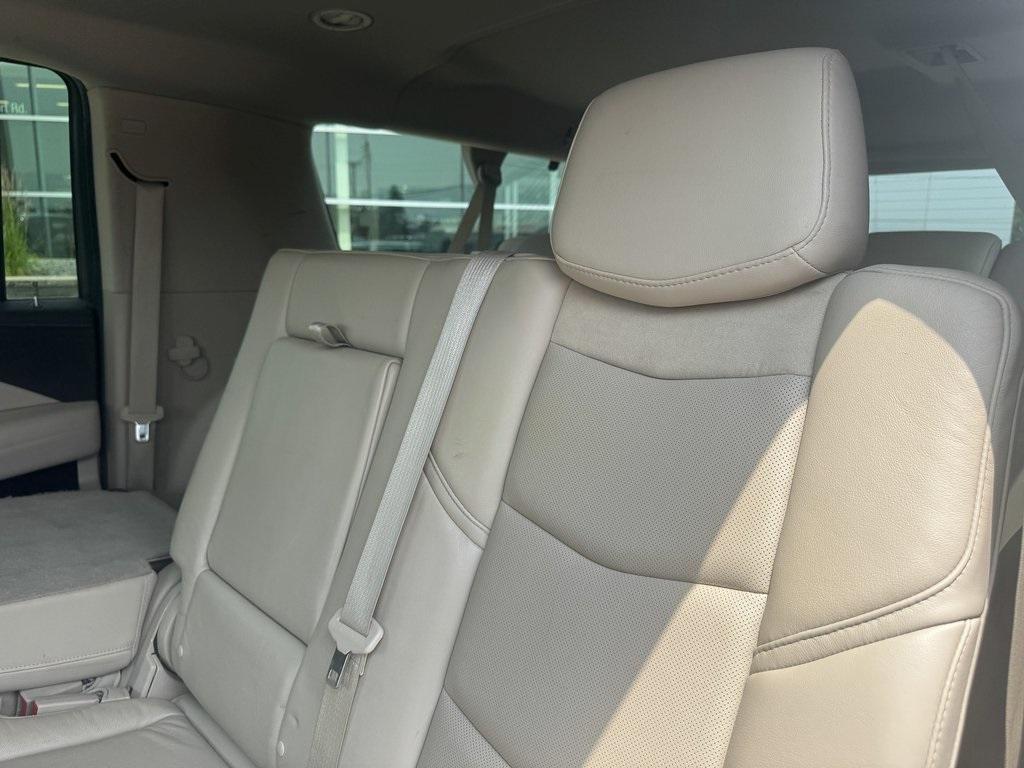 used 2019 Cadillac Escalade ESV car, priced at $35,968
