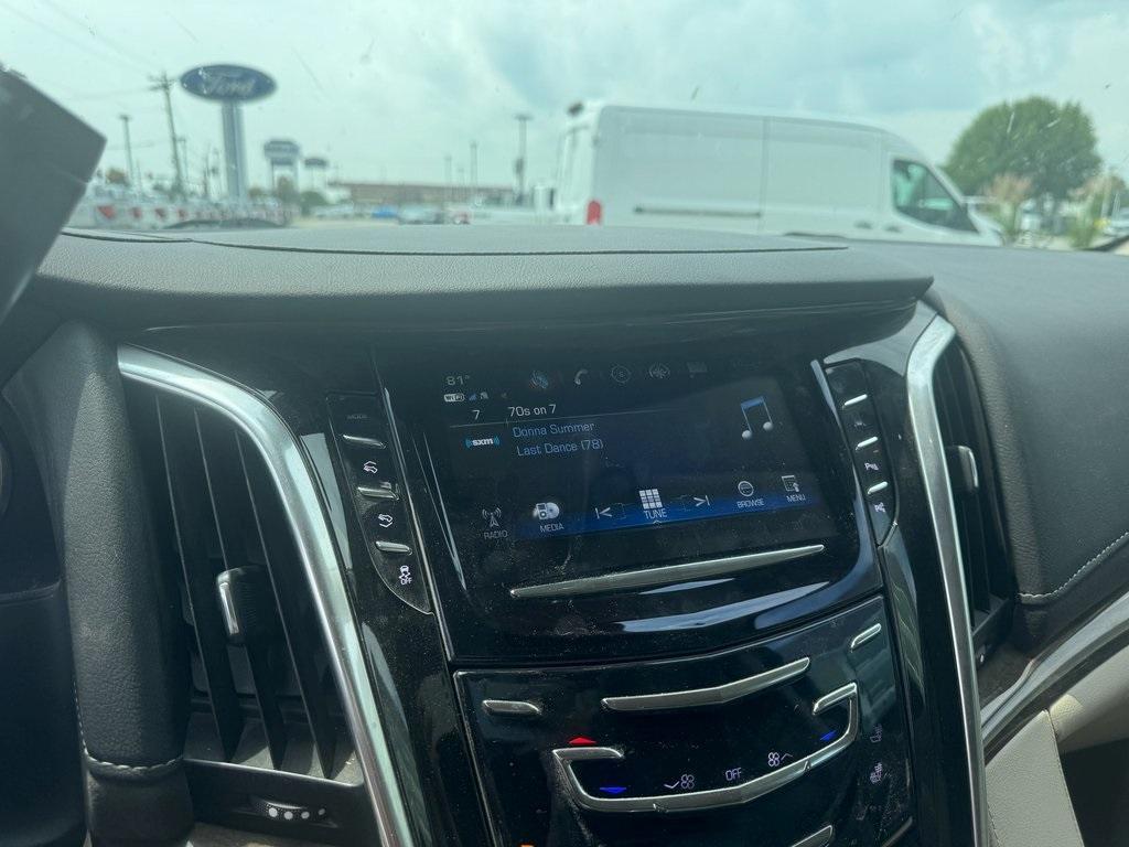 used 2019 Cadillac Escalade ESV car, priced at $35,968