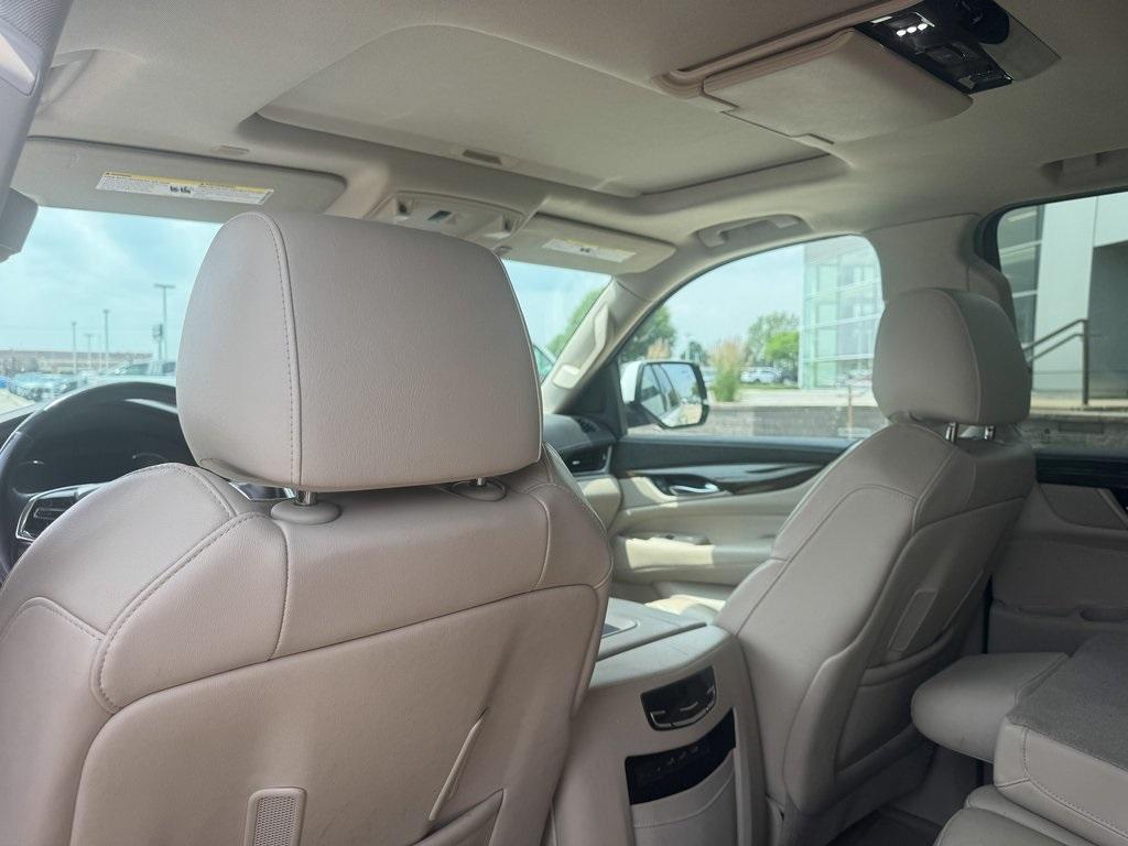 used 2019 Cadillac Escalade ESV car, priced at $35,968