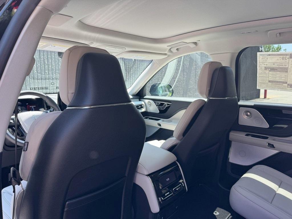 new 2025 Lincoln Aviator car, priced at $75,798