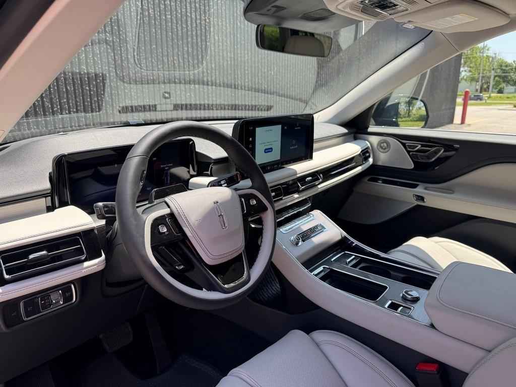 new 2025 Lincoln Aviator car, priced at $75,798