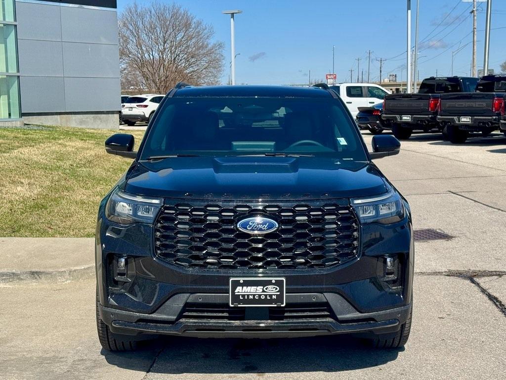 new 2025 Ford Explorer car, priced at $48,437