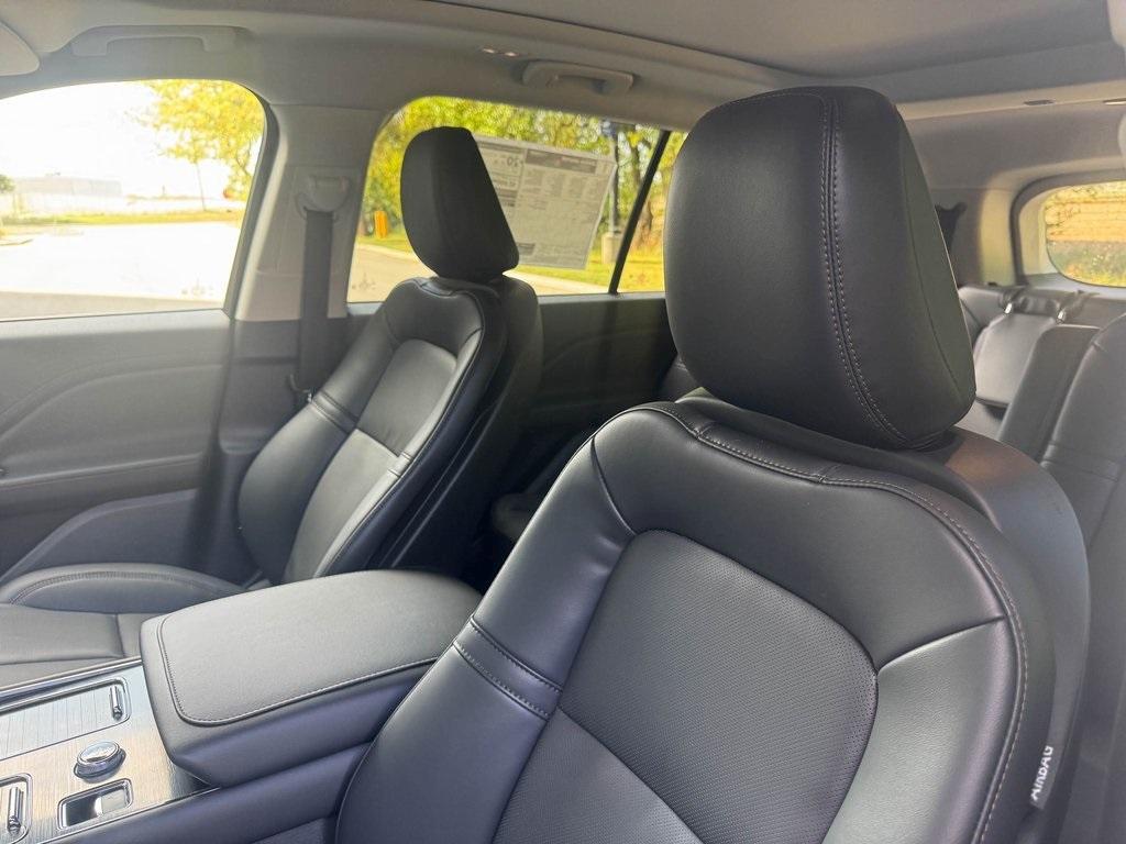 new 2025 Lincoln Aviator car, priced at $67,407