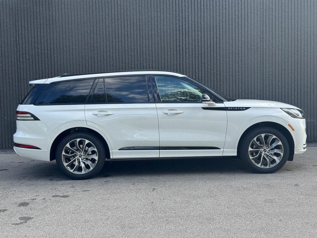 new 2025 Lincoln Aviator car, priced at $67,407