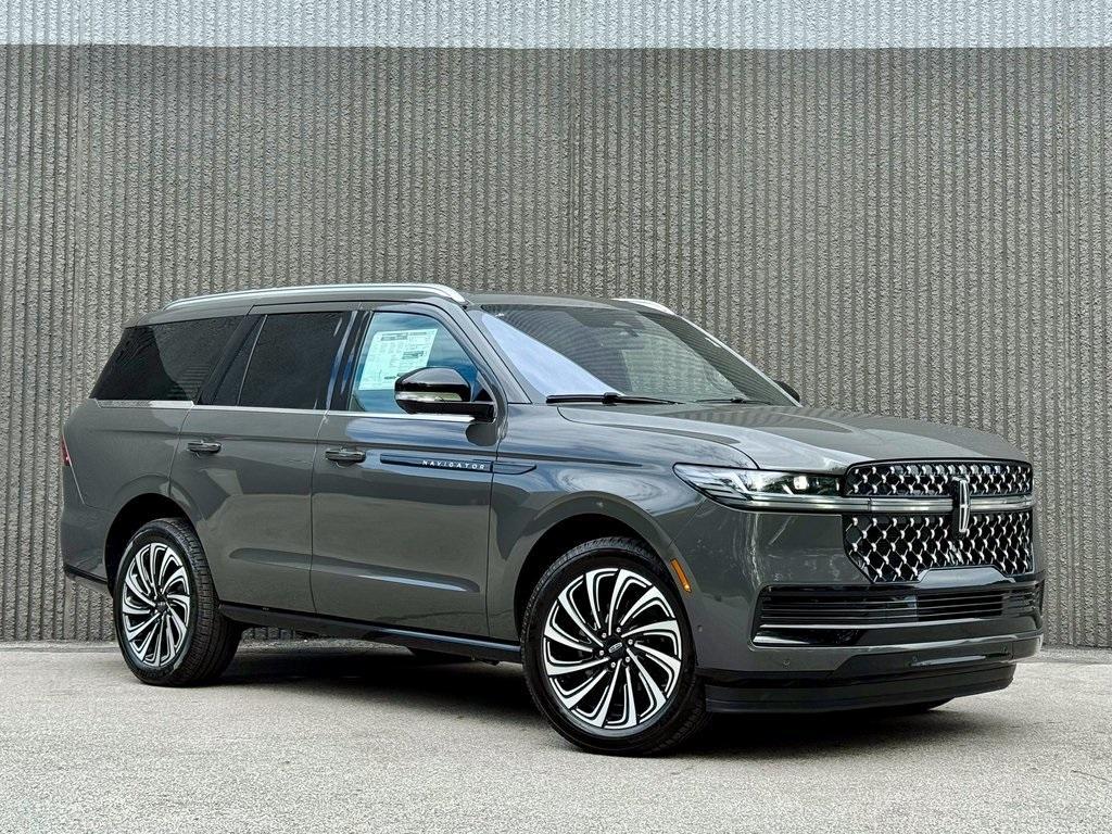 new 2025 Lincoln Navigator car, priced at $120,735