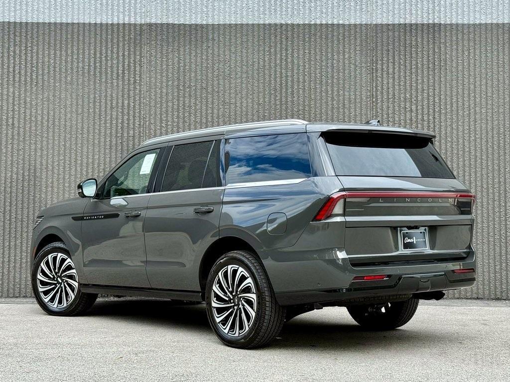 new 2025 Lincoln Navigator car, priced at $120,735