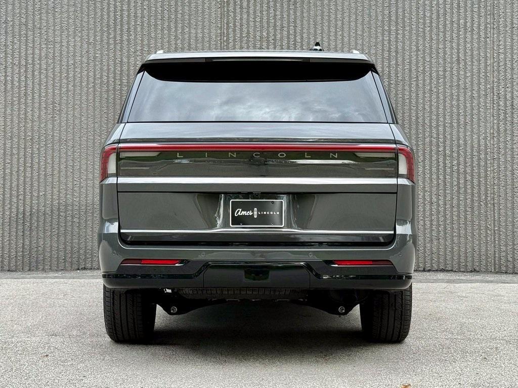 new 2025 Lincoln Navigator car, priced at $120,735