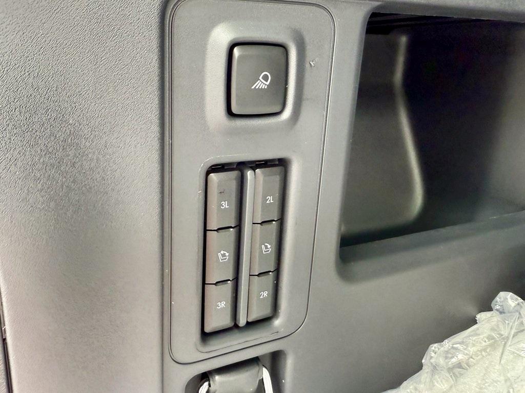 new 2025 Lincoln Navigator car, priced at $101,963