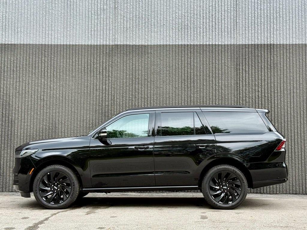 new 2025 Lincoln Navigator car, priced at $101,963