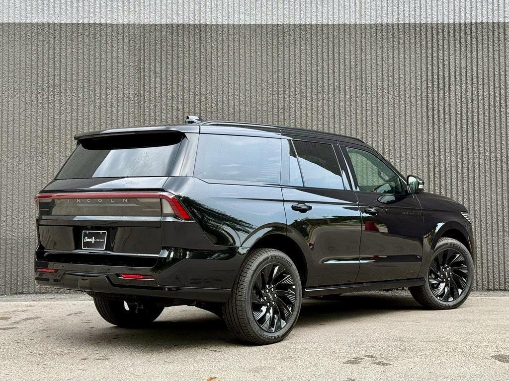 new 2025 Lincoln Navigator car, priced at $101,963