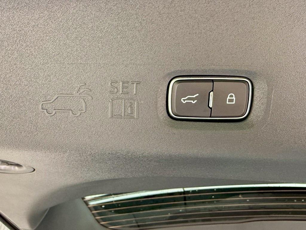 new 2025 Lincoln Navigator car, priced at $101,963