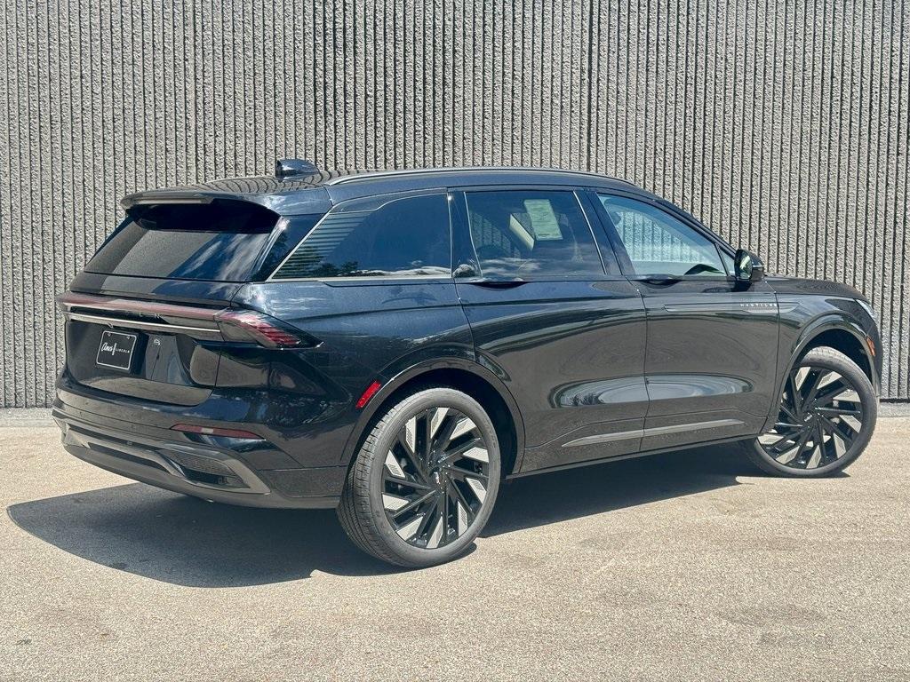 new 2025 Lincoln Nautilus car, priced at $65,998