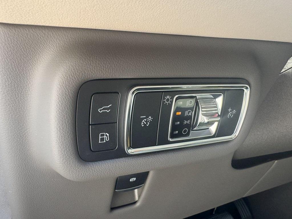 new 2025 Lincoln Nautilus car, priced at $65,998