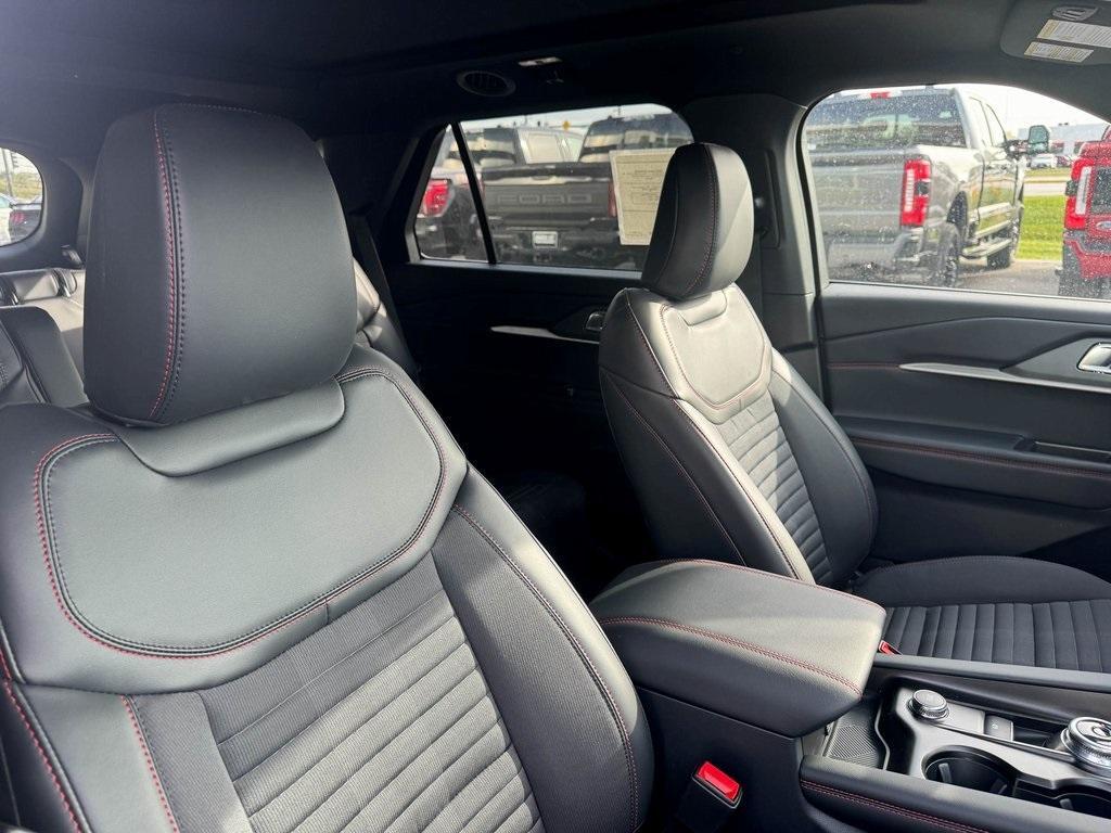 new 2025 Ford Explorer car, priced at $49,441