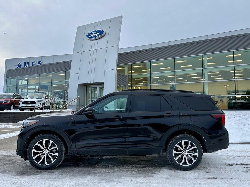 new 2025 Ford Explorer car, priced at $45,912