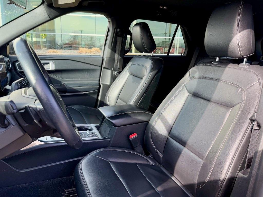 used 2020 Ford Explorer car