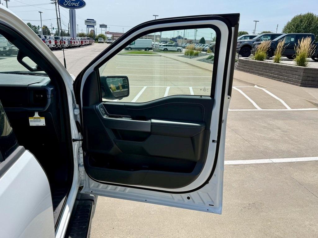 new 2025 Ford F-150 car, priced at $50,498