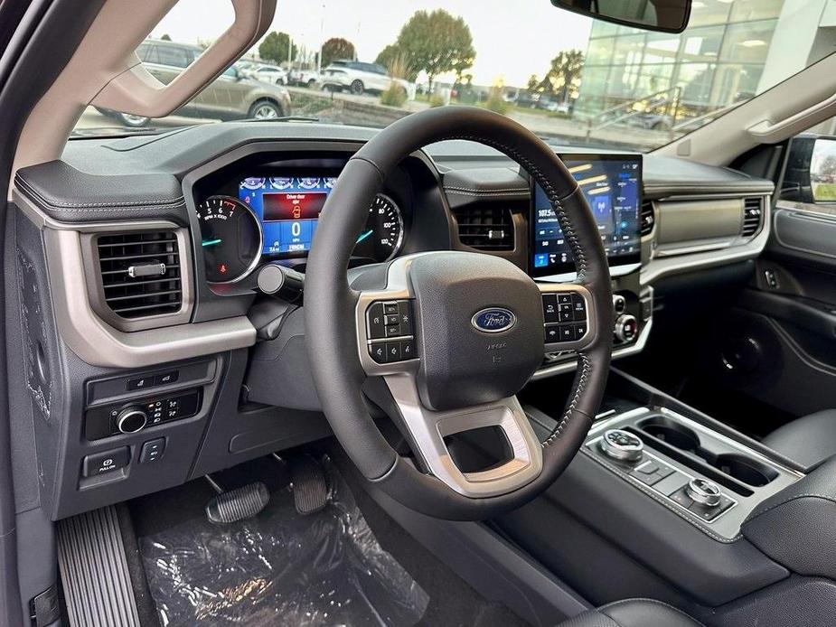 new 2024 Ford Expedition car, priced at $65,374