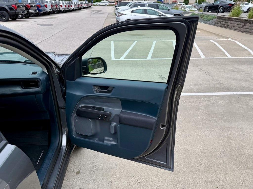 new 2025 Ford Maverick car, priced at $28,063