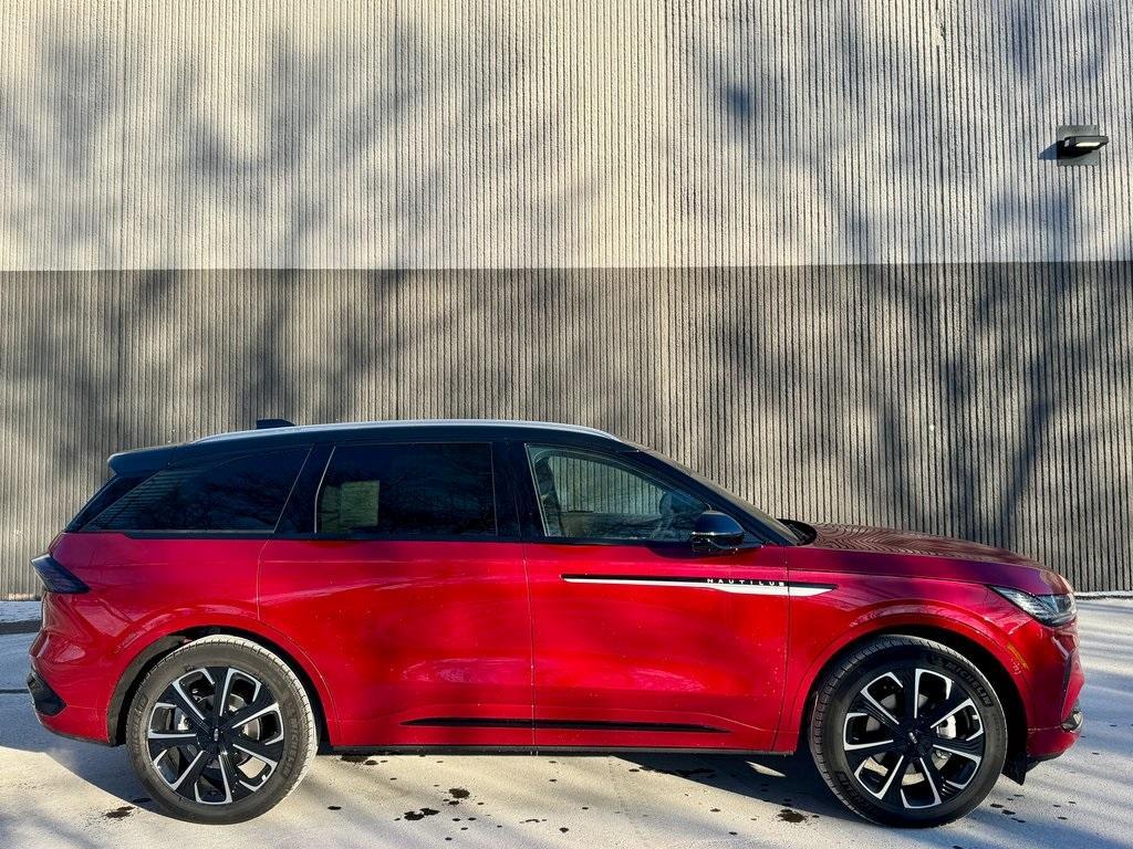 new 2025 Lincoln Nautilus car, priced at $62,998