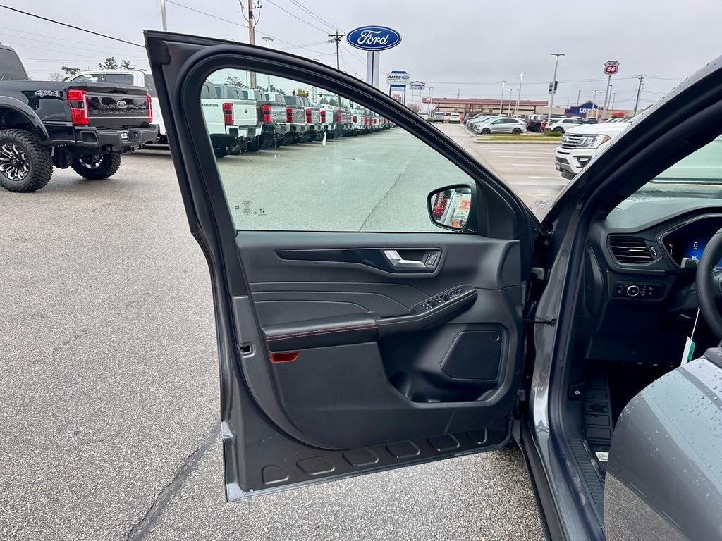 new 2025 Ford Escape car, priced at $35,979