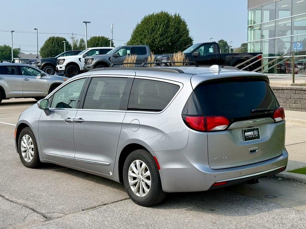 used 2017 Chrysler Pacifica car, priced at $10,458