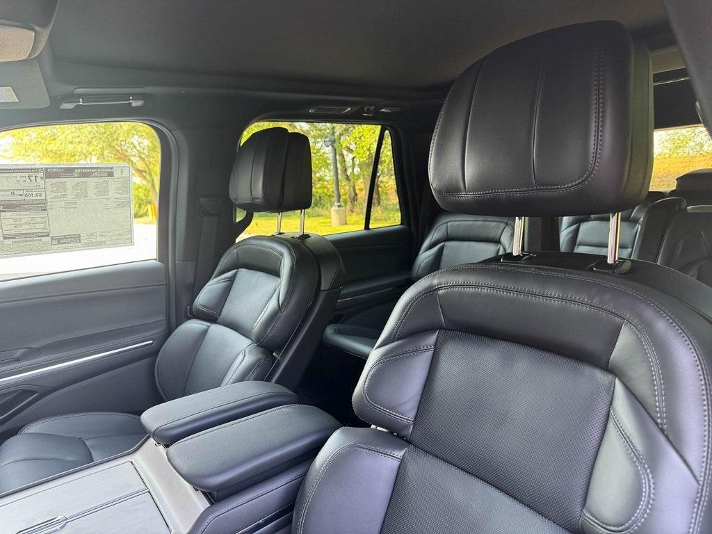 new 2025 Lincoln Navigator car, priced at $103,896