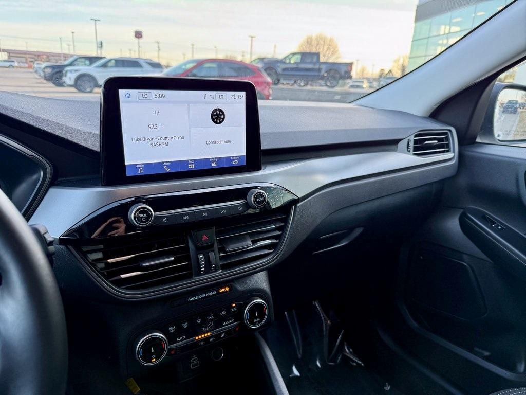 new 2025 Ford Escape car, priced at $29,936