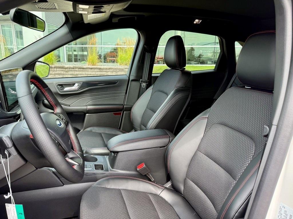 new 2025 Ford Escape car, priced at $33,489